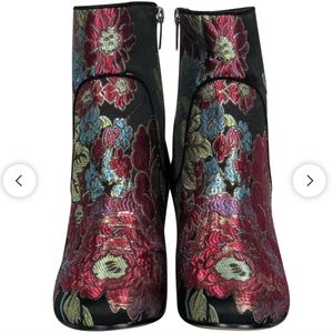 Marc Fisher Brocade boots booties size 7.5 m